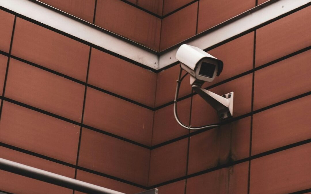 Securitate pentru hoteluri si pensiuni: provocari specifice si solutii practice pentru protectia clientilor si a bunurilor